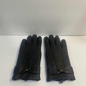 Fownes Leather Gloves in size medium